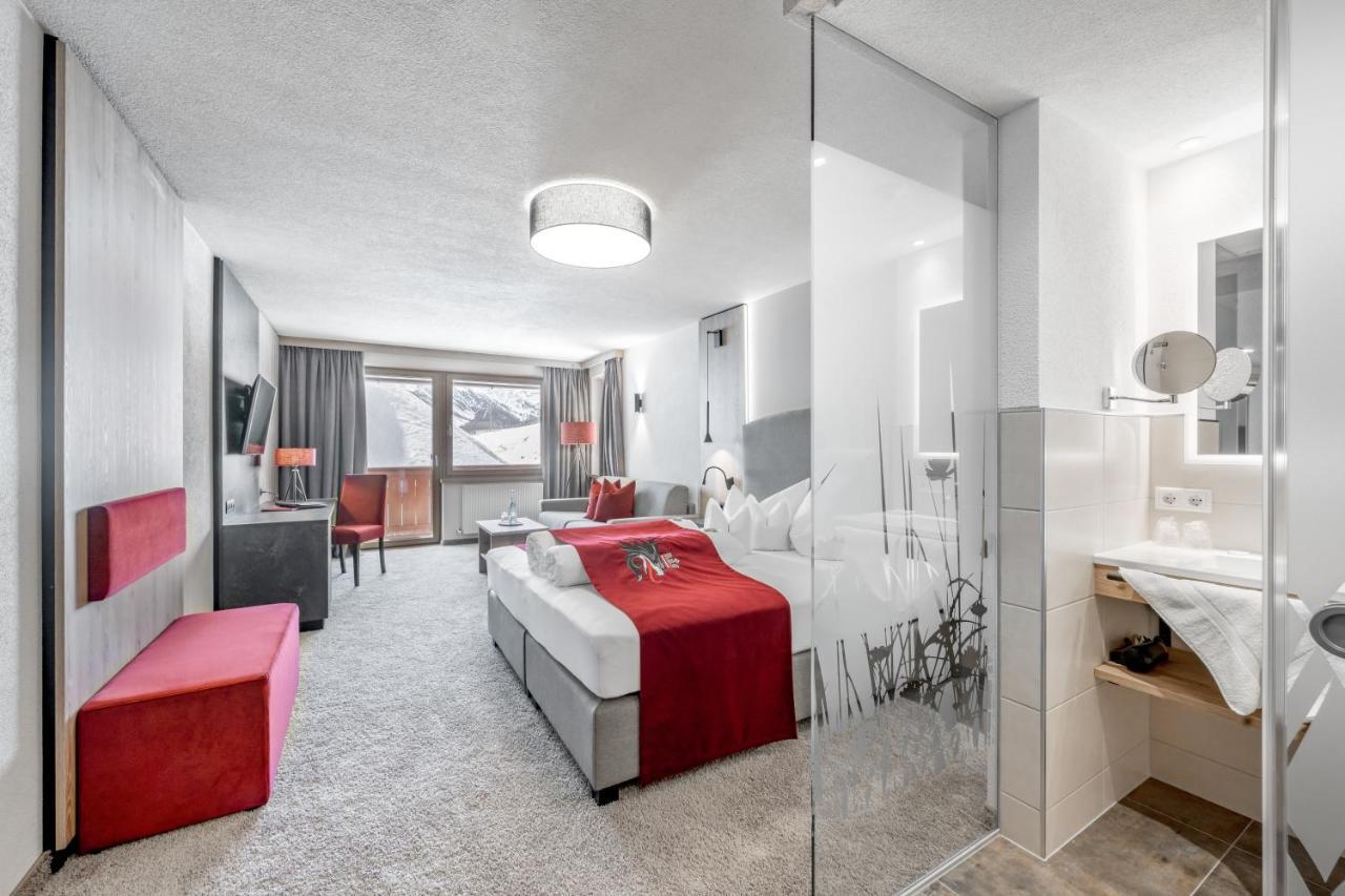 Burghotel Alpengluehn Обергургл Екстериор снимка