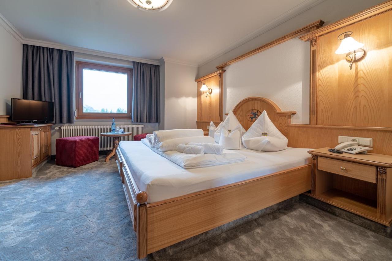 Burghotel Alpengluehn Обергургл Екстериор снимка