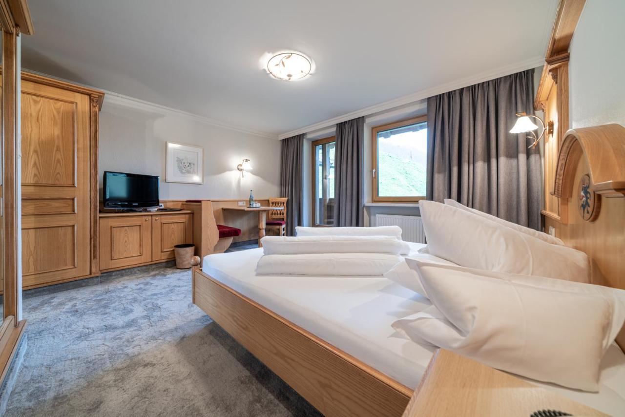 Burghotel Alpengluehn Обергургл Екстериор снимка