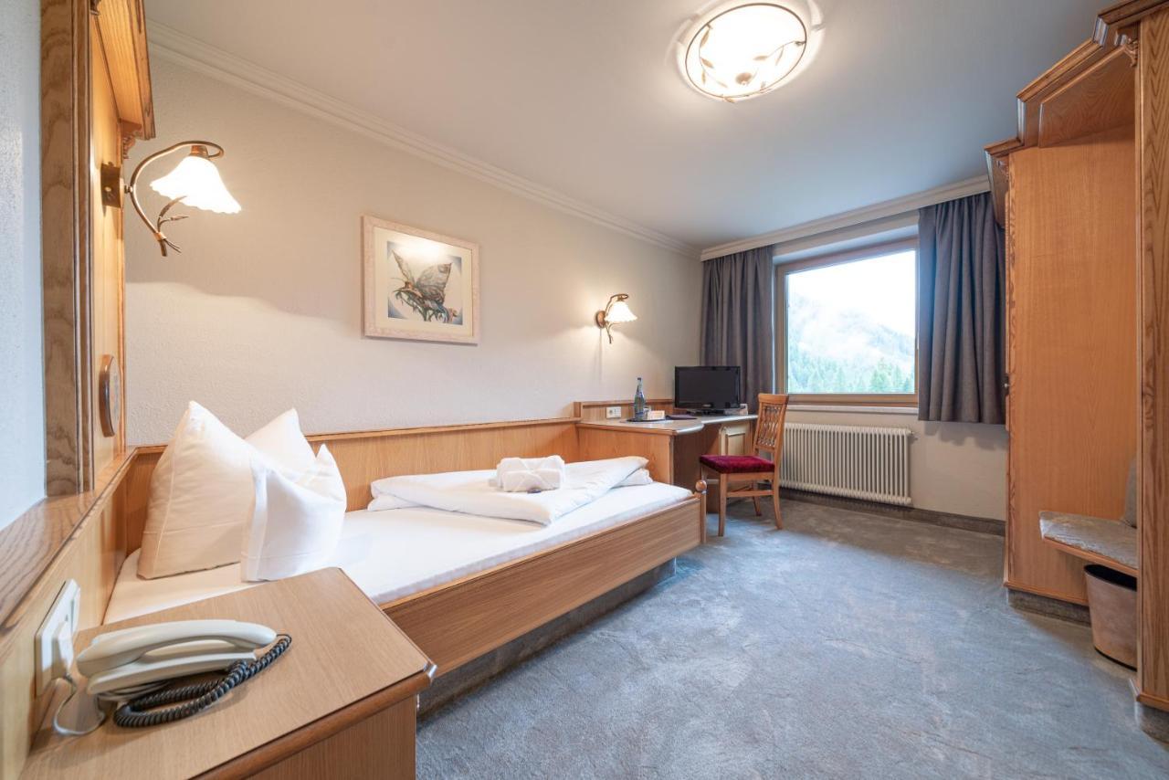 Burghotel Alpengluehn Обергургл Екстериор снимка