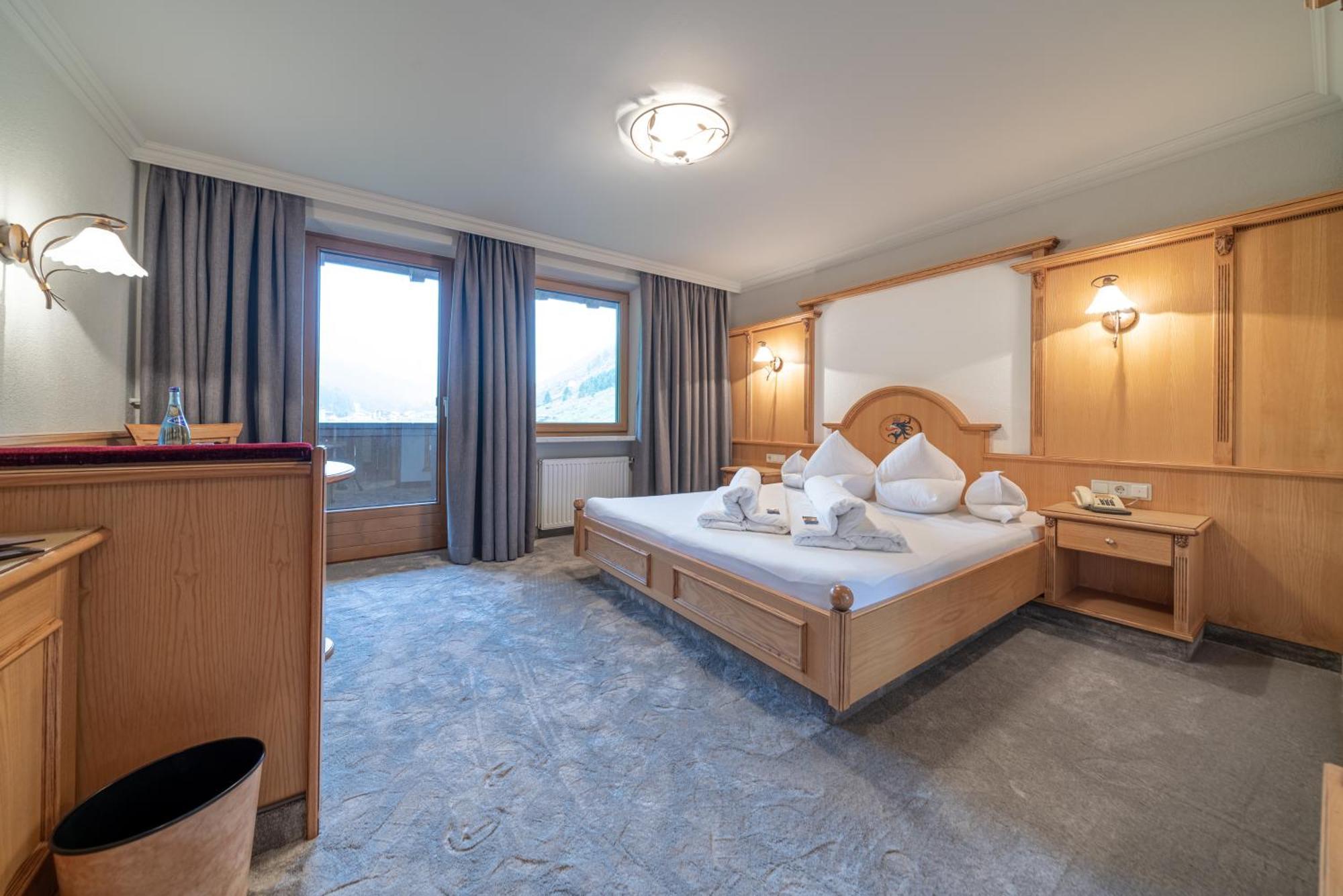 Burghotel Alpengluehn Обергургл Стая снимка