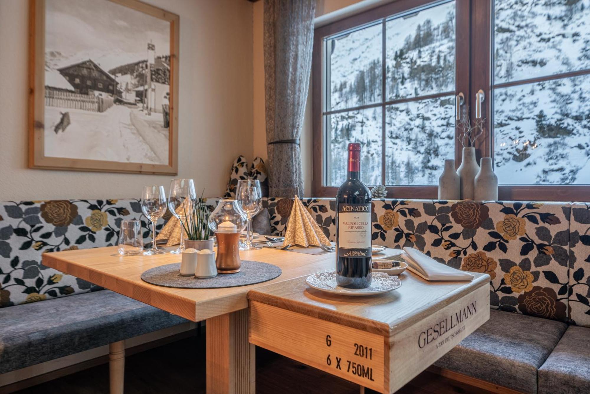 Burghotel Alpengluehn Обергургл Екстериор снимка