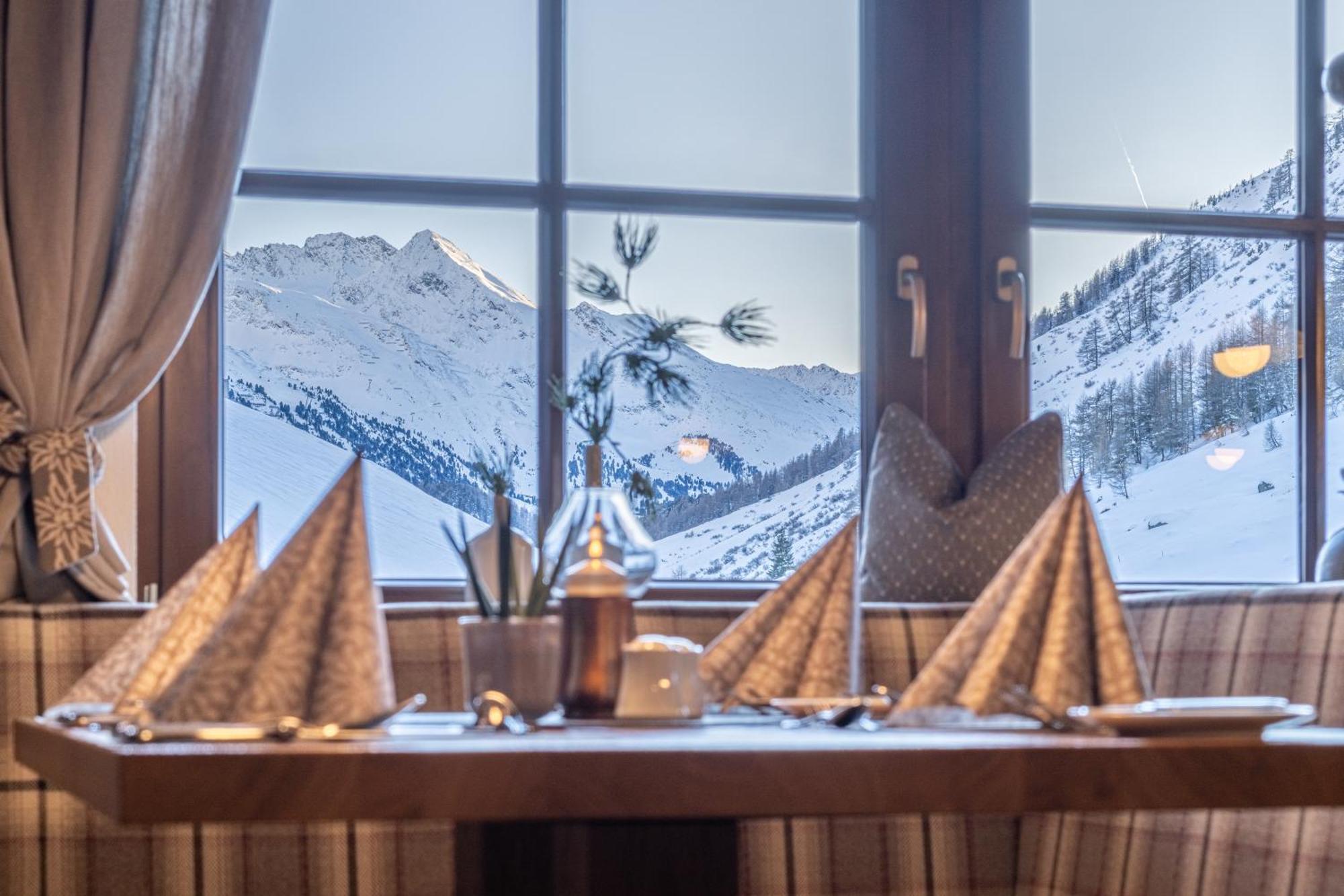 Burghotel Alpengluehn Обергургл Екстериор снимка