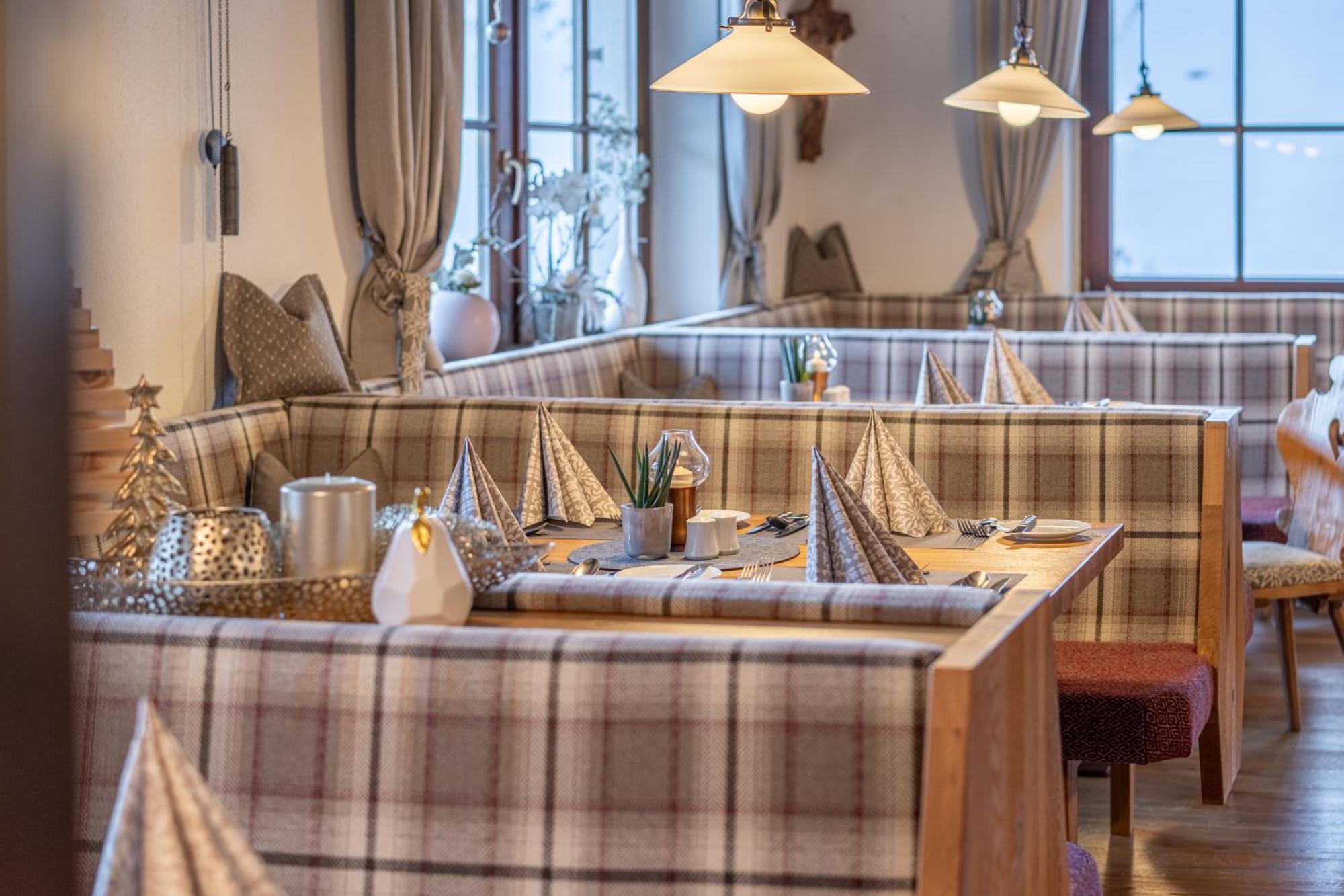 Burghotel Alpengluehn Обергургл Екстериор снимка