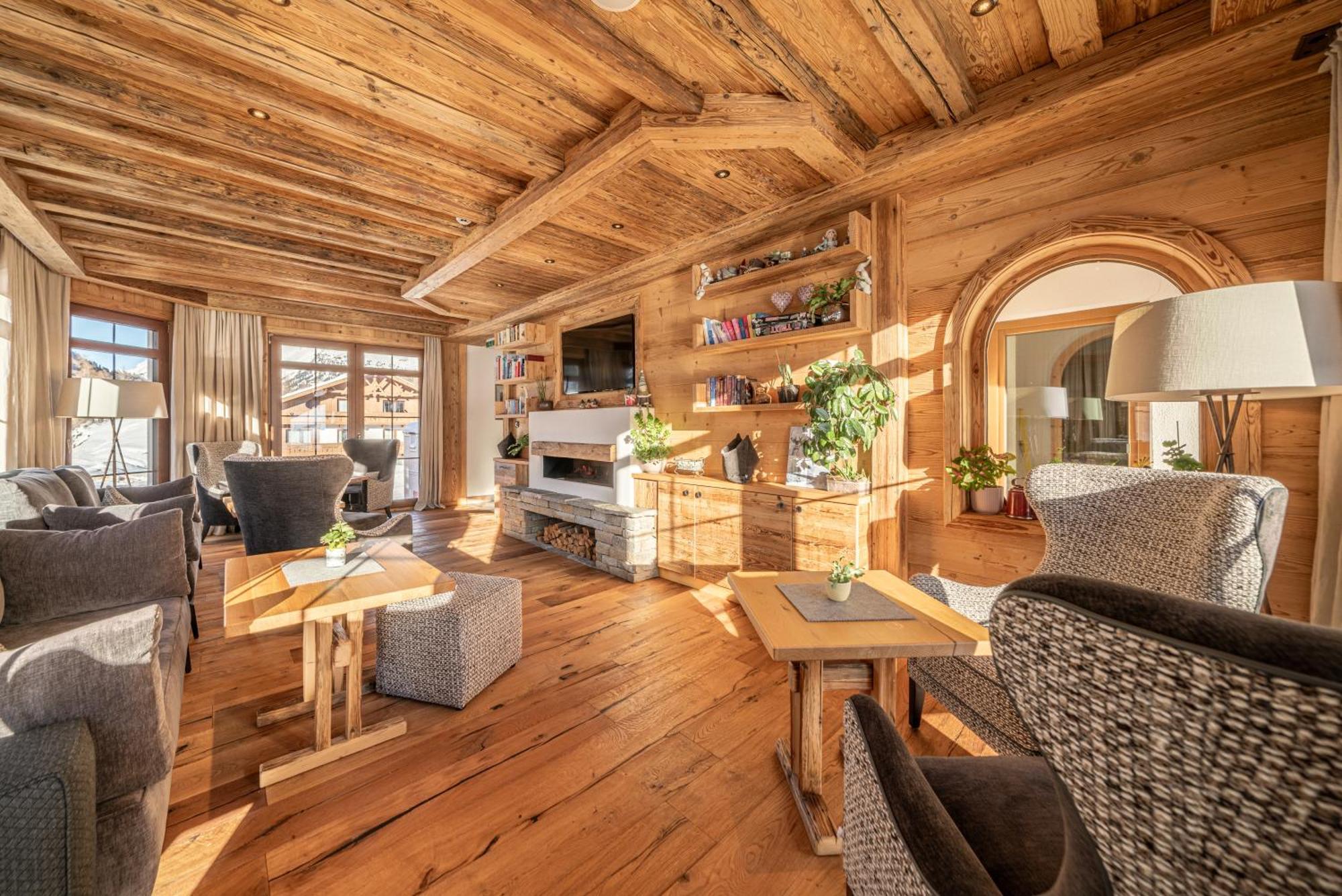 Burghotel Alpengluehn Обергургл Екстериор снимка