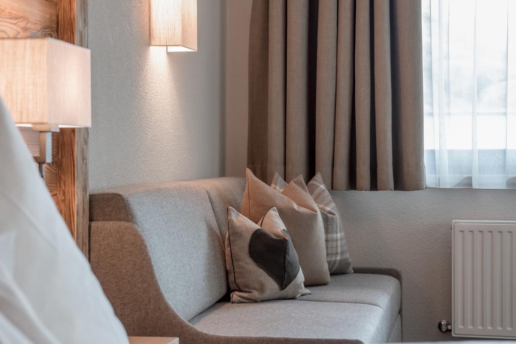 Burghotel Alpengluehn Обергургл Екстериор снимка