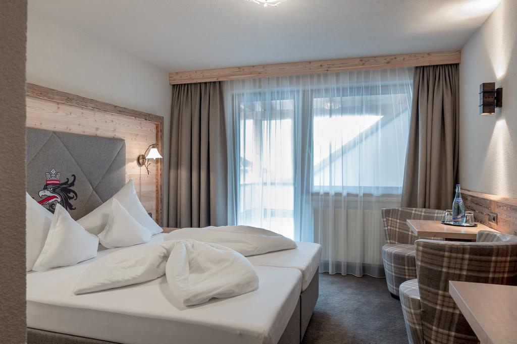 Burghotel Alpengluehn Обергургл Екстериор снимка