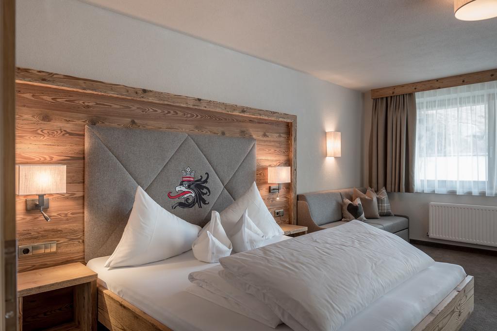 Burghotel Alpengluehn Обергургл Екстериор снимка